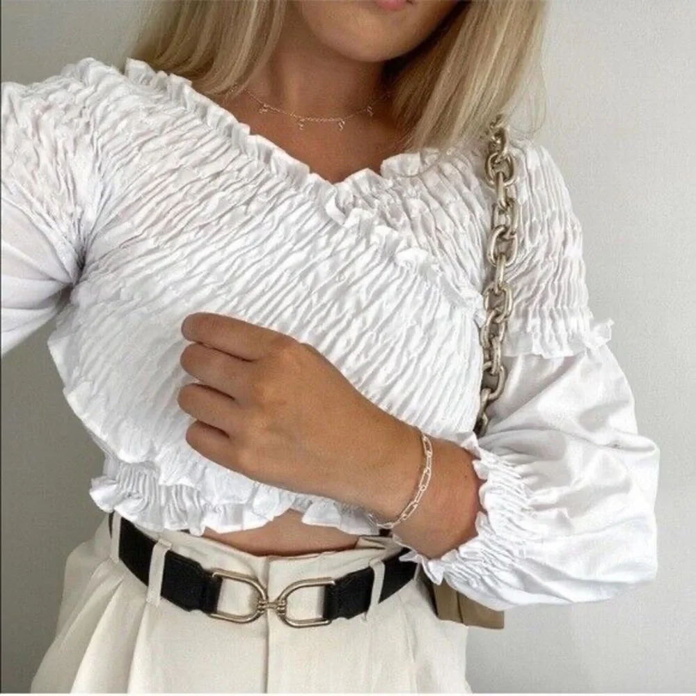 Zara White Crop Top Smocked Shirred Detail Blouse Bloggers Favorite